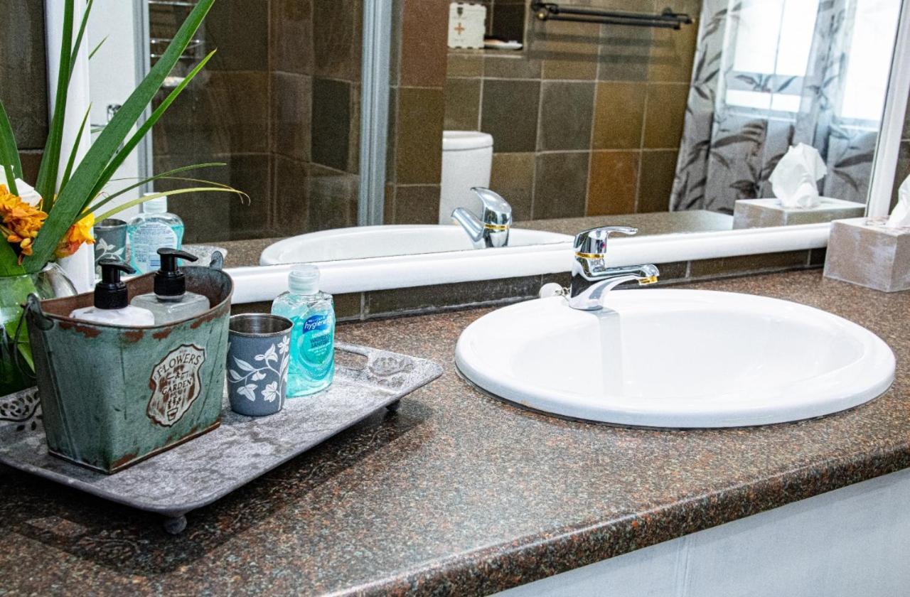 Sixty Three Hotel Bloemfontein Ngoại thất bức ảnh